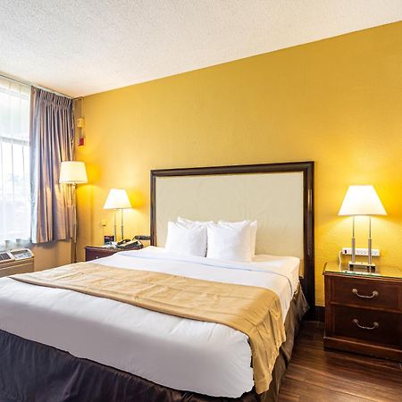 Quality Inn Boca Raton University Area Room photo