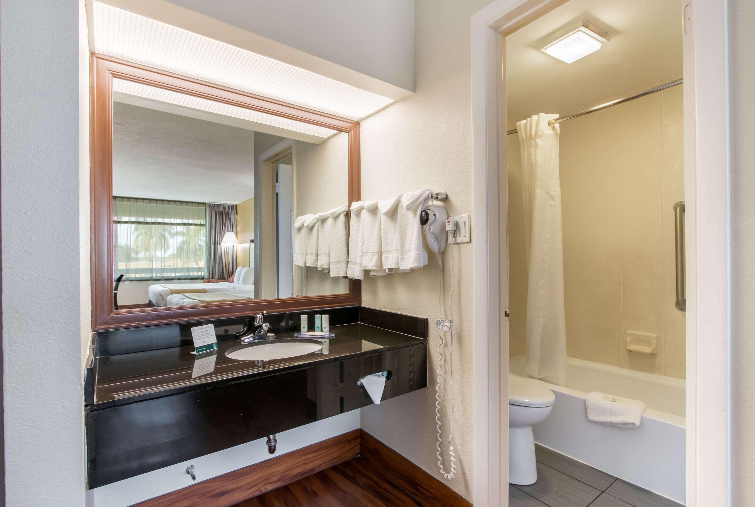 Quality Inn Boca Raton University Area Exterior photo
