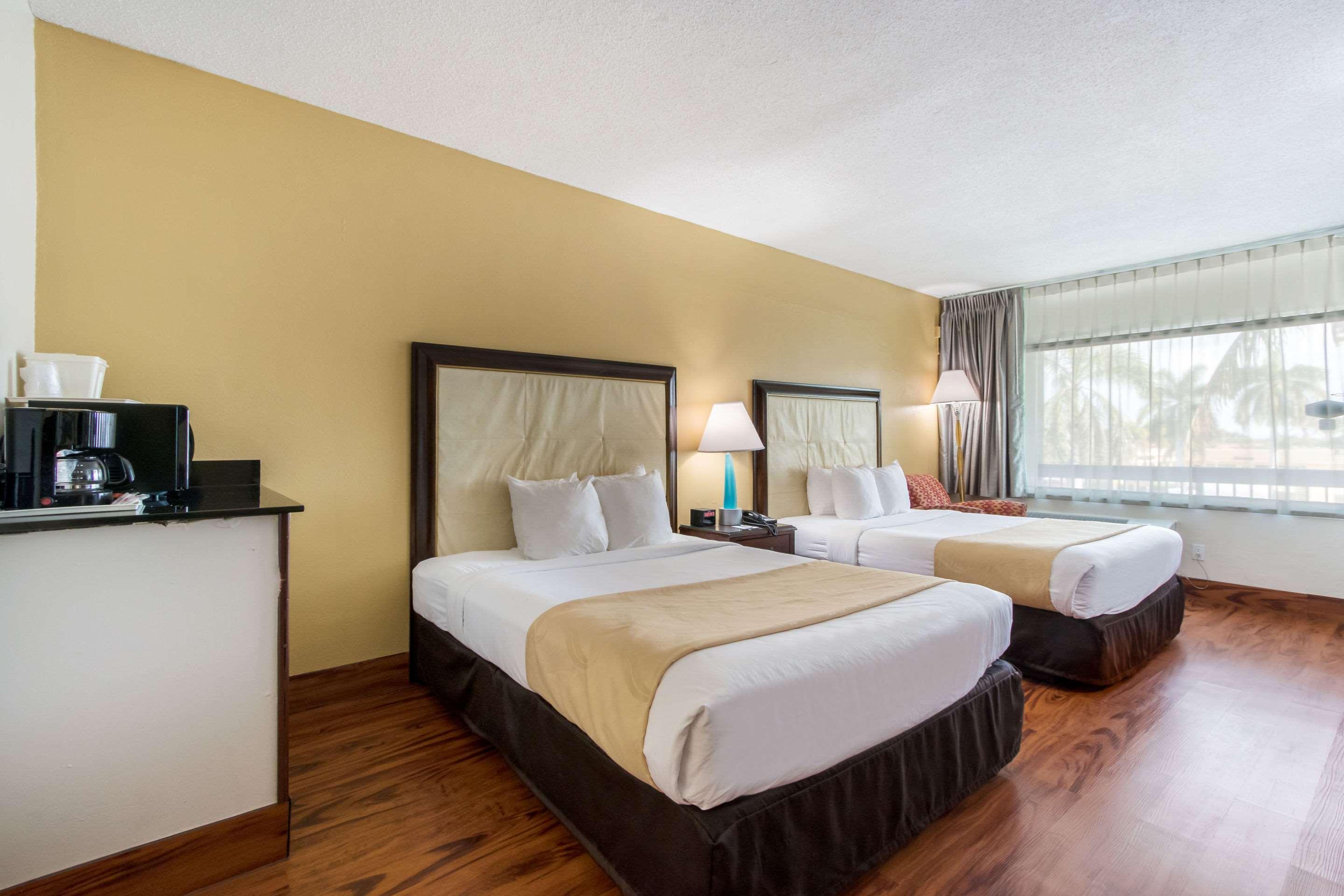 Quality Inn Boca Raton University Area Exterior photo